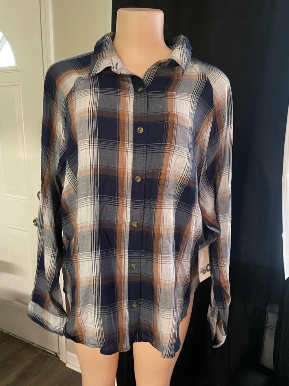 Flannel Plaid Button-Up Shirt - Navy & Brown long sleeve fall juniors Large